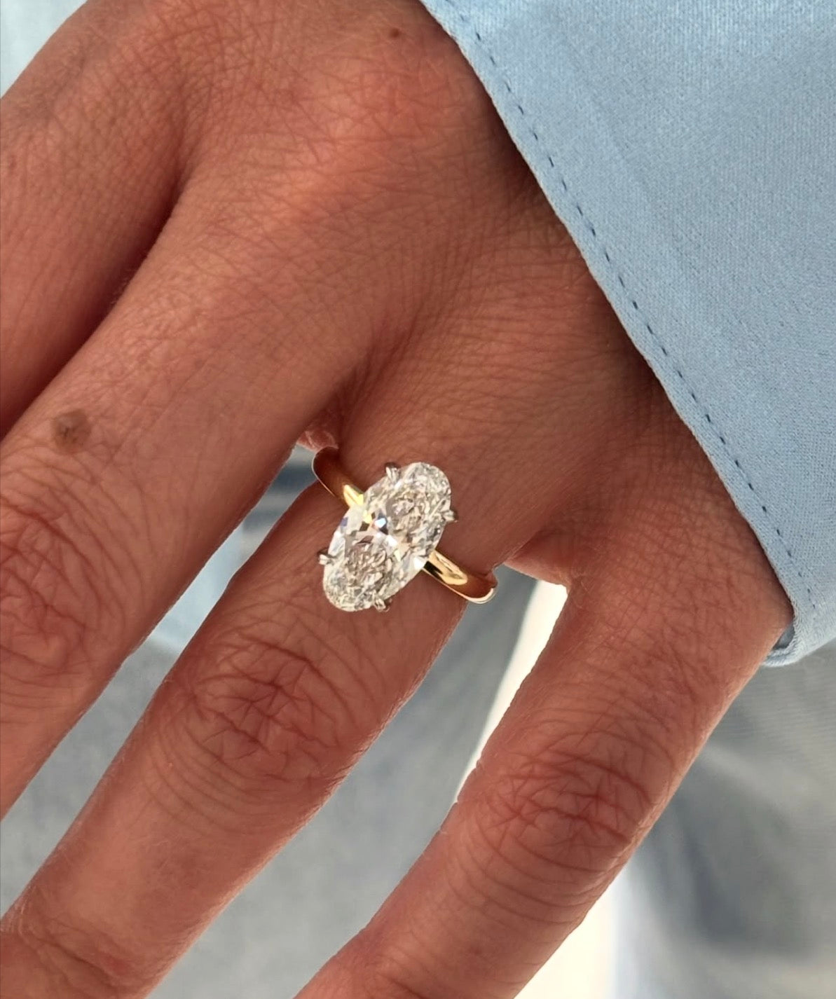 Moval Engagement Ring